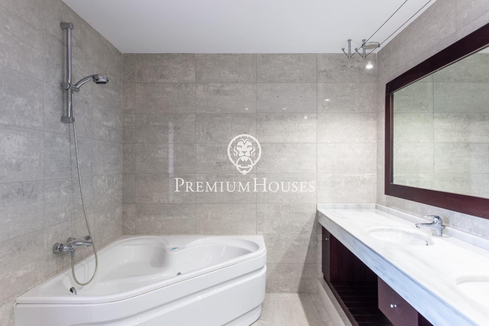 4 soveværelse Villa til salg i Vilassar de Dalt med swimmingpool garage - € 930.000 (Ref: 4683270)