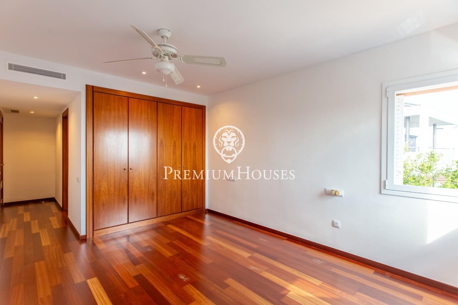 4 soveværelse Villa til salg i Vilassar de Dalt med swimmingpool garage - € 930.000 (Ref: 4683270)