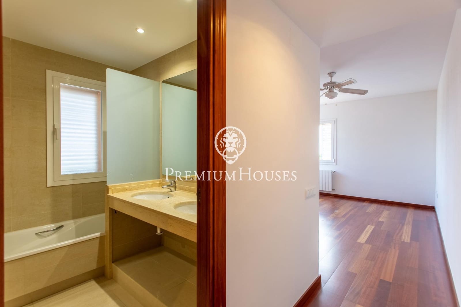 4 soveværelse Villa til salg i Vilassar de Dalt med swimmingpool garage - € 930.000 (Ref: 4683270)