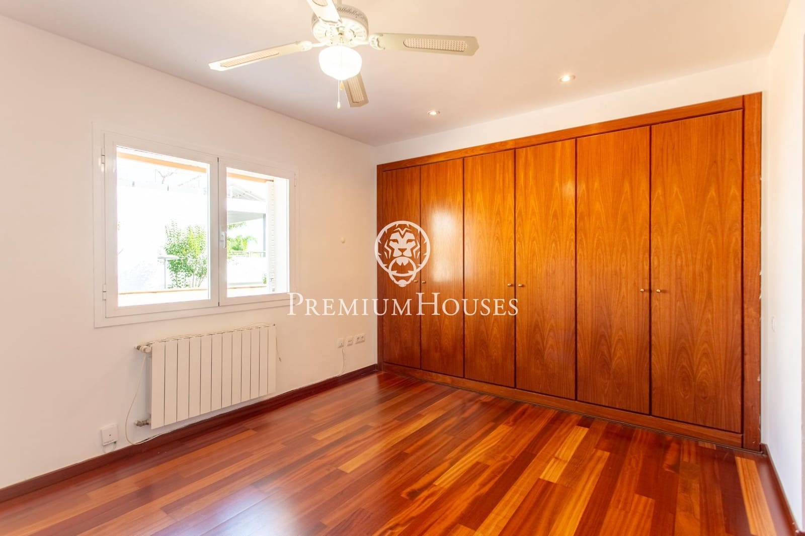 4 soveværelse Villa til salg i Vilassar de Dalt med swimmingpool garage - € 930.000 (Ref: 4683270)