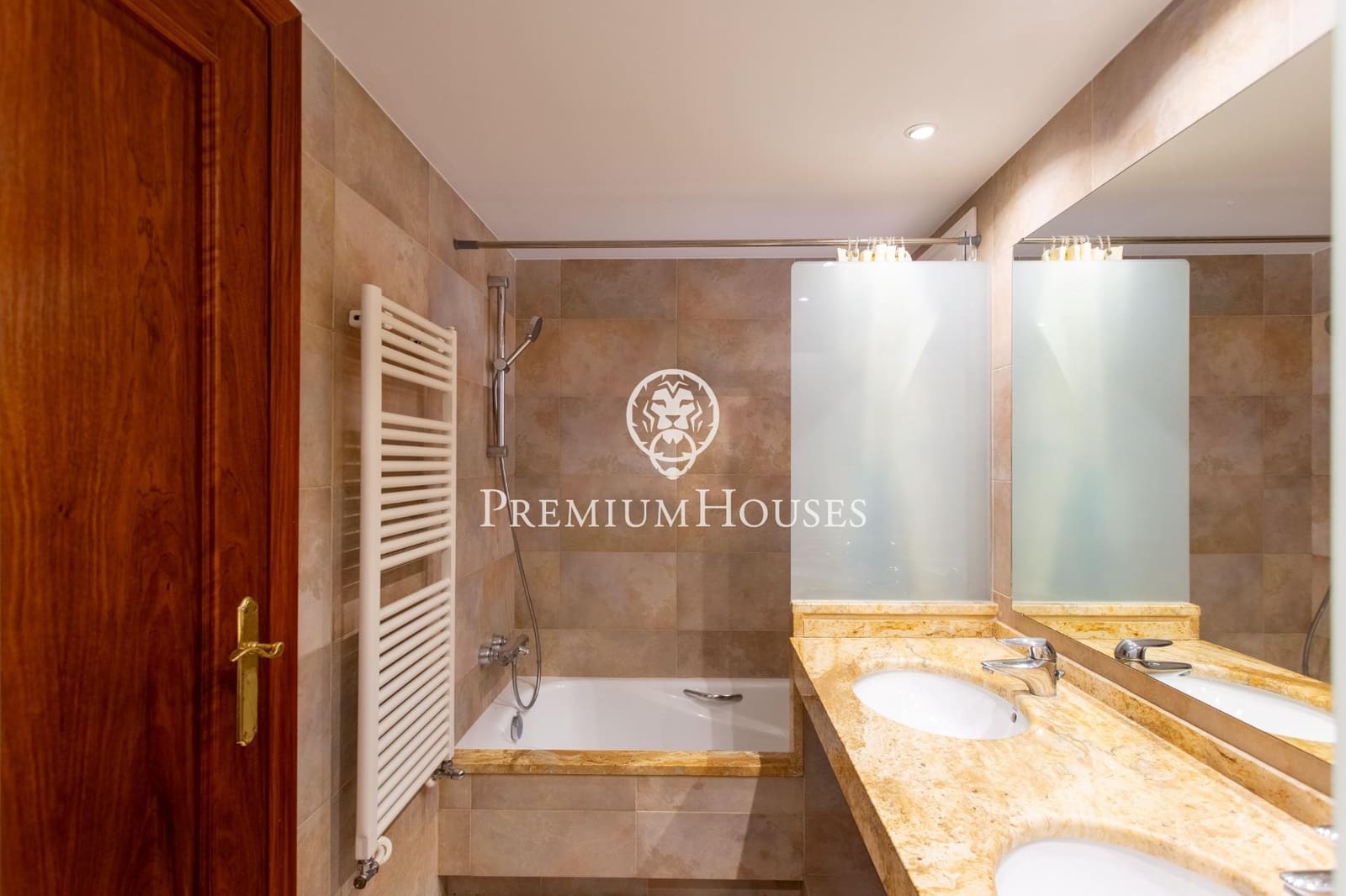 4 soveværelse Villa til salg i Vilassar de Dalt med swimmingpool garage - € 930.000 (Ref: 4683270)