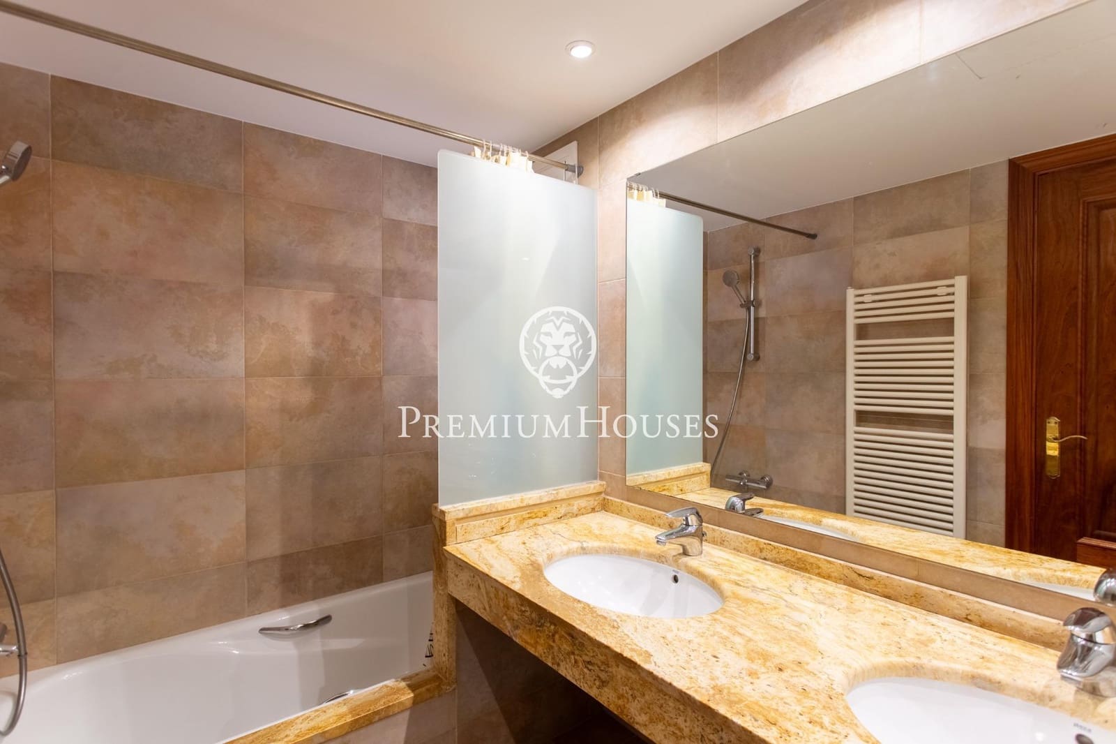 4 soveværelse Villa til salg i Vilassar de Dalt med swimmingpool garage - € 930.000 (Ref: 4683270)