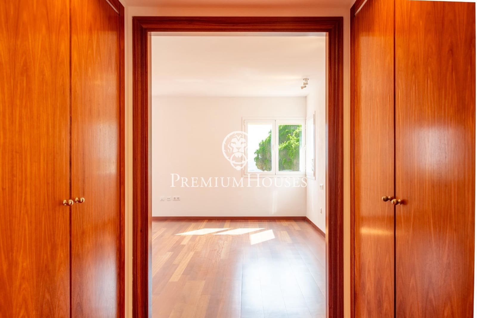 4 soveværelse Villa til salg i Vilassar de Dalt med swimmingpool garage - € 930.000 (Ref: 4683270)