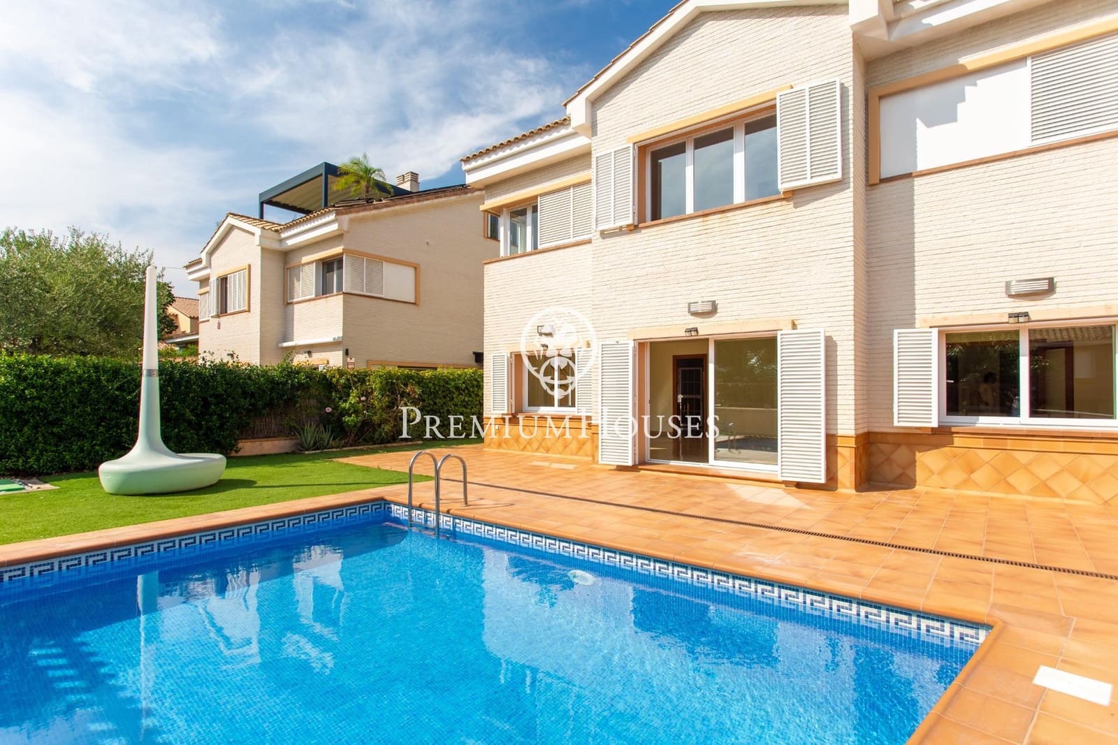 4 soveværelse Villa til salg i Vilassar de Dalt med swimmingpool garage - € 930.000 (Ref: 4683270)