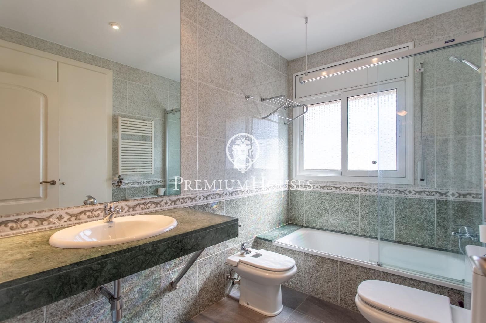 5 soveværelse Villa til salg i Arenys de Mar med swimmingpool garage - € 750.000 (Ref: 9205001)