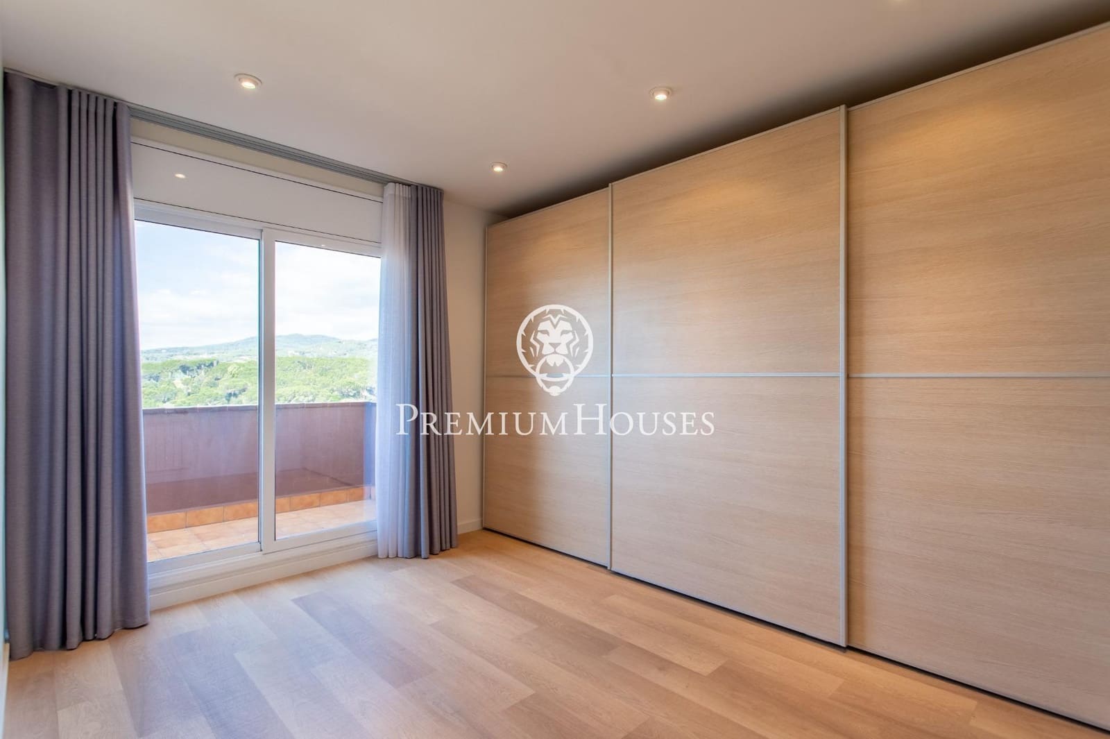 5 soveværelse Villa til salg i Arenys de Mar med swimmingpool garage - € 750.000 (Ref: 9205001)