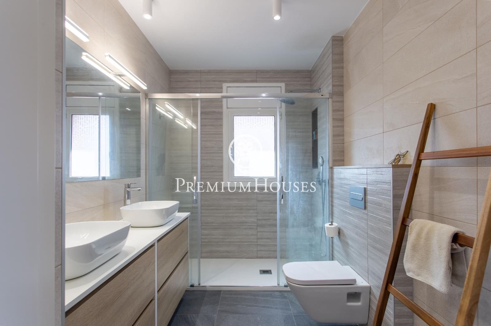 5 soveværelse Villa til salg i Arenys de Mar med swimmingpool garage - € 750.000 (Ref: 9205001)