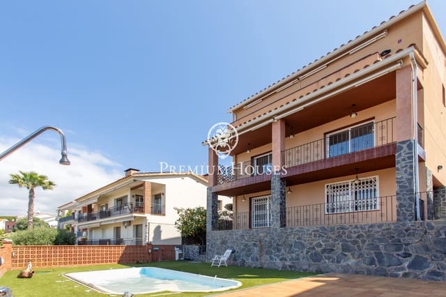 5 bedroom Villa for sale in Arenys de Mar with pool garage - € 750,000 (Ref: 9205001)