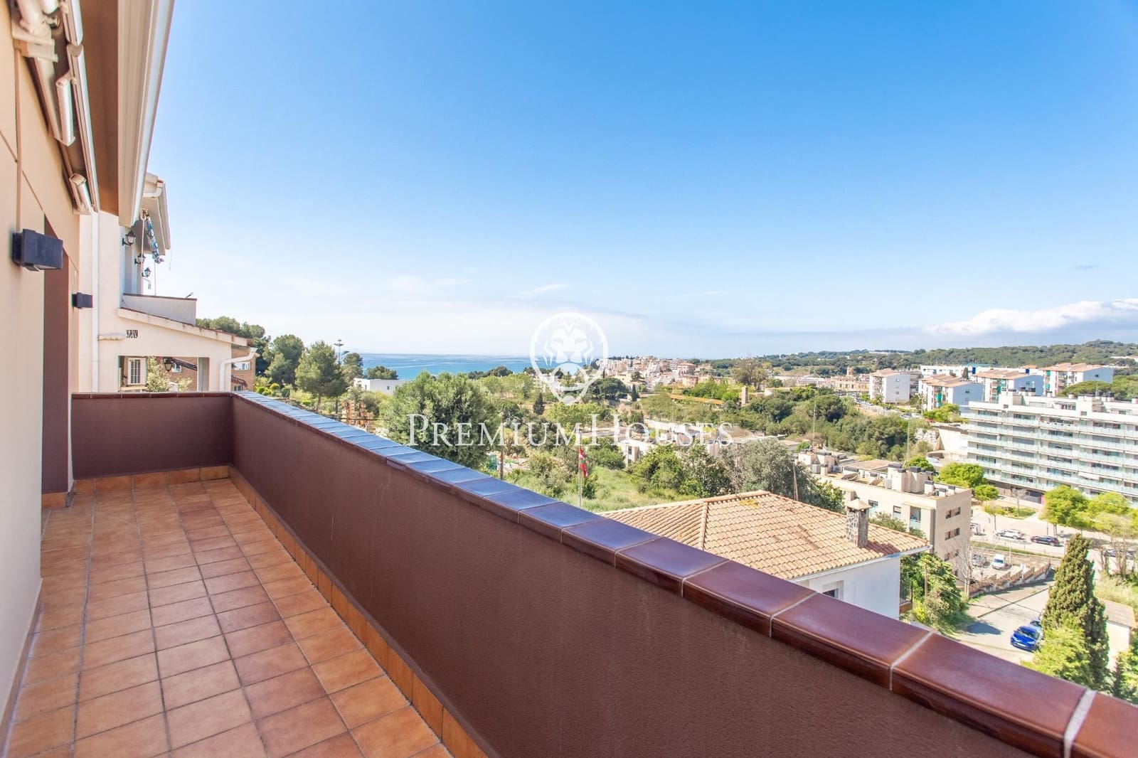 5 soveværelse Villa til salg i Arenys de Mar med swimmingpool garage - € 750.000 (Ref: 9205001)