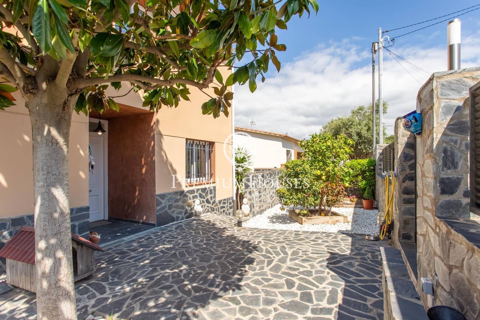 5 soveværelse Villa til salg i Arenys de Mar med swimmingpool garage - € 750.000 (Ref: 9205001)