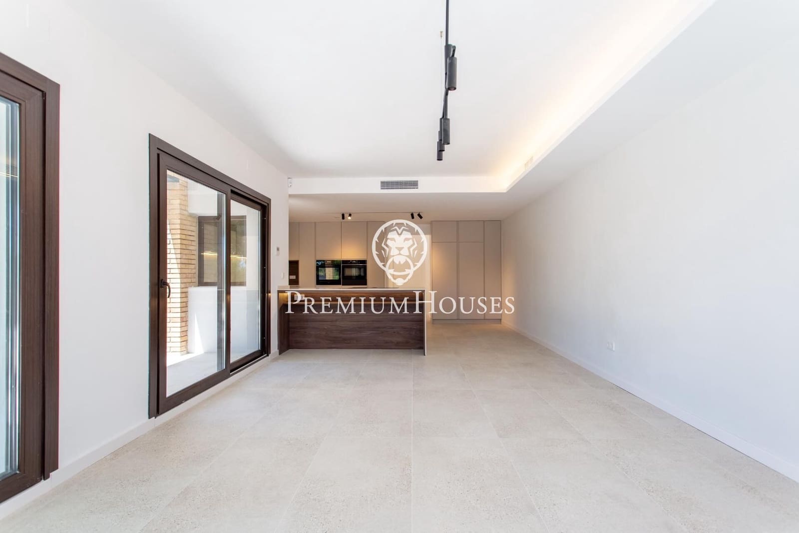 4 sypialnia Willa na sprzedaż w Arenys de Mar z basenem garażem - 1 150 000 € (Ref: 9205004)