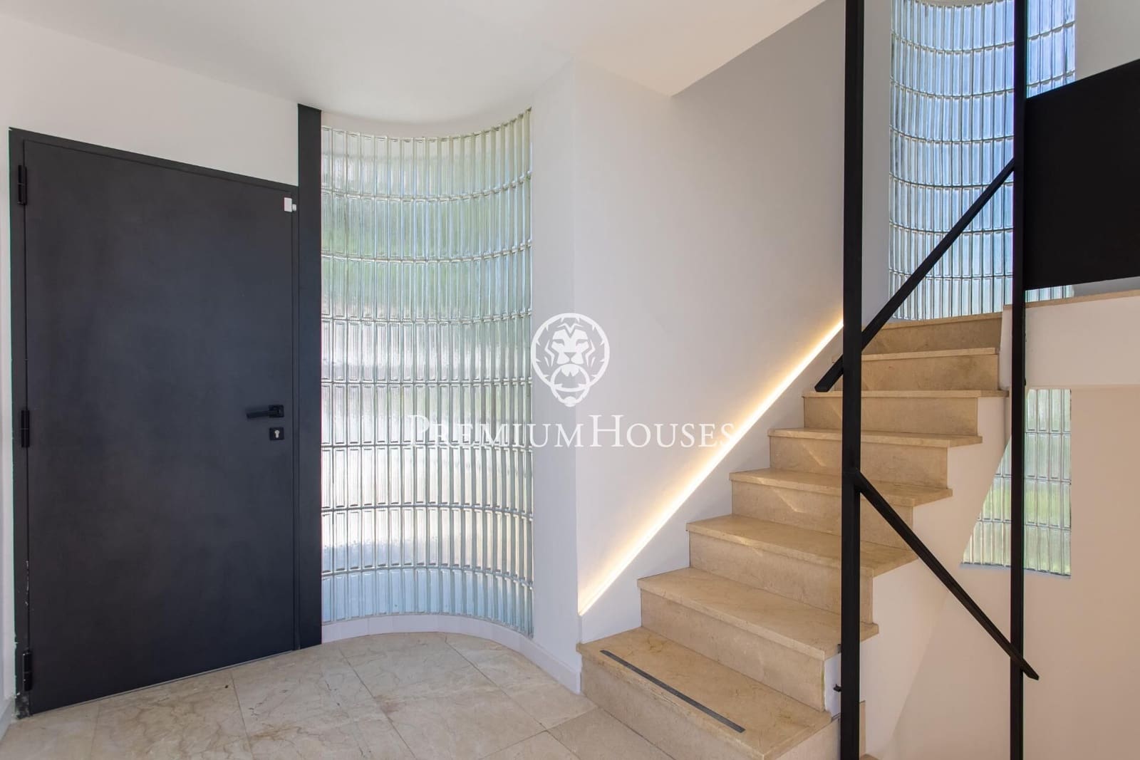 4 sypialnia Willa na sprzedaż w Arenys de Mar z basenem garażem - 1 150 000 € (Ref: 9205004)