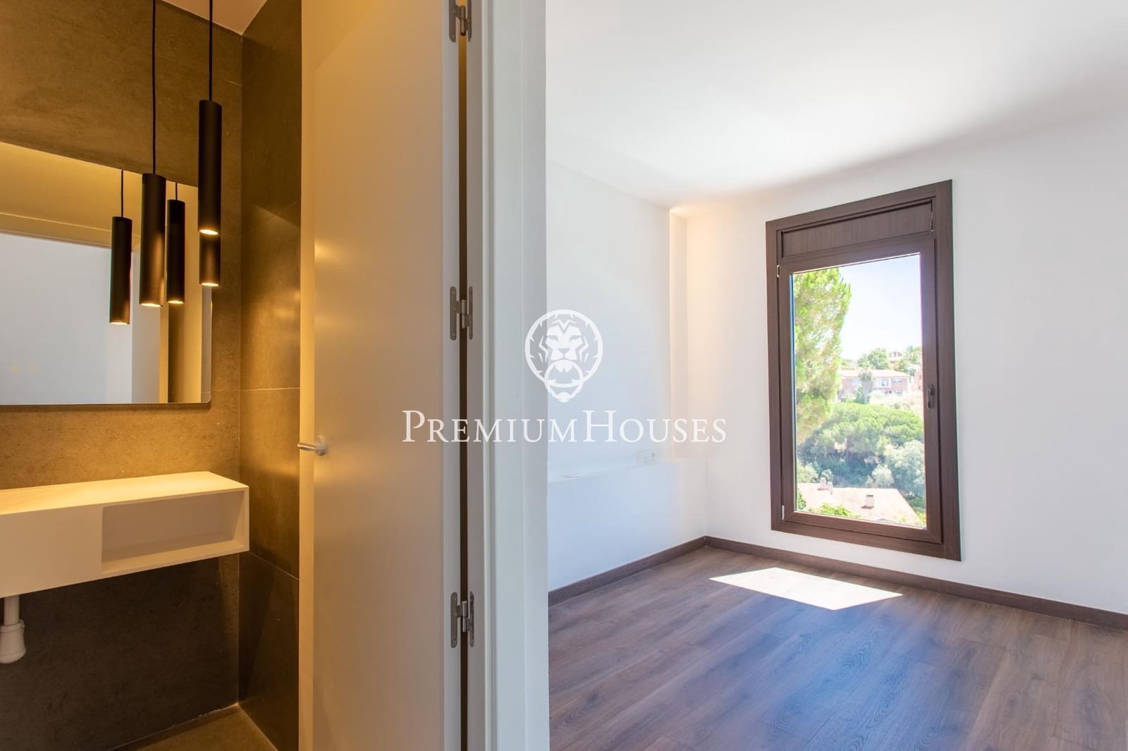 4 sypialnia Willa na sprzedaż w Arenys de Mar z basenem garażem - 1 150 000 € (Ref: 9205004)