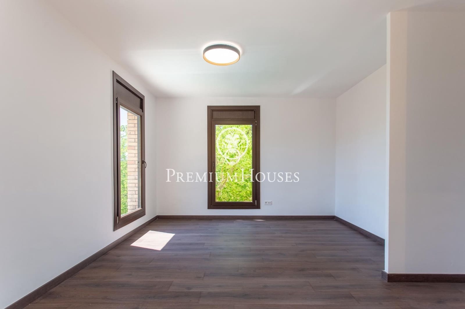 4 sypialnia Willa na sprzedaż w Arenys de Mar z basenem garażem - 1 150 000 € (Ref: 9205004)