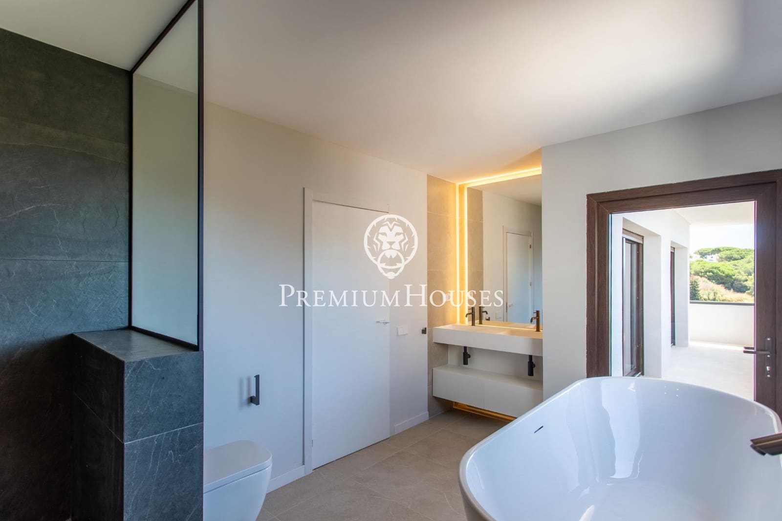 4 sypialnia Willa na sprzedaż w Arenys de Mar z basenem garażem - 1 150 000 € (Ref: 9205004)