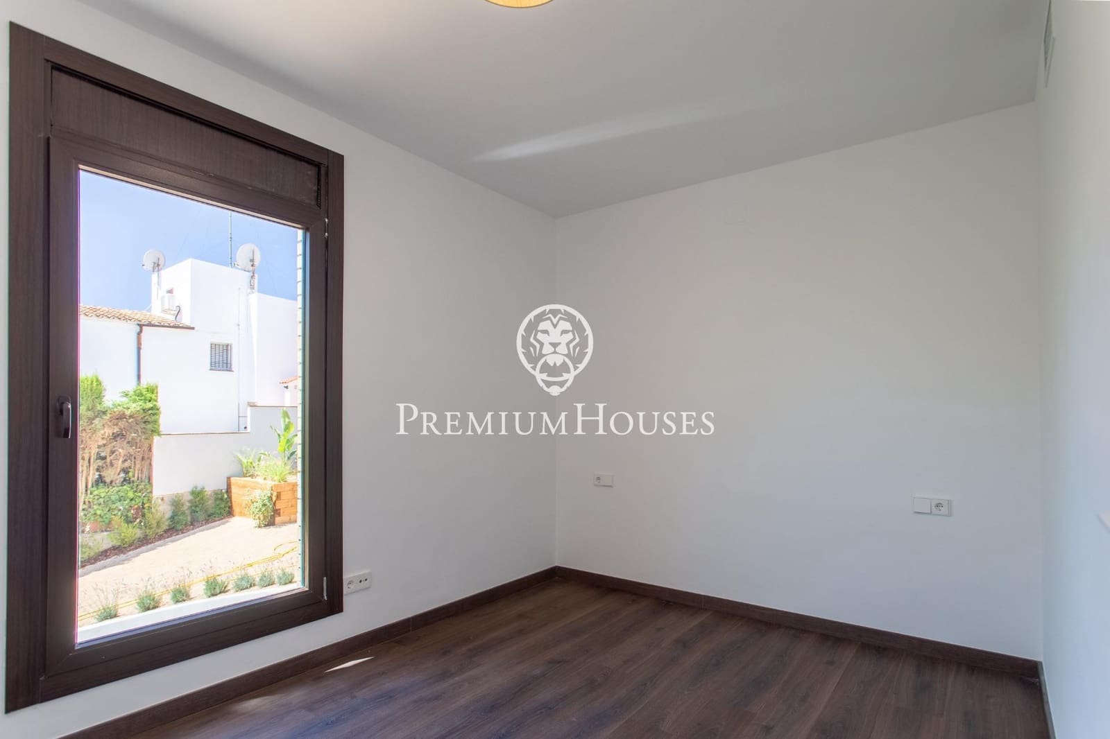 4 sypialnia Willa na sprzedaż w Arenys de Mar z basenem garażem - 1 150 000 € (Ref: 9205004)