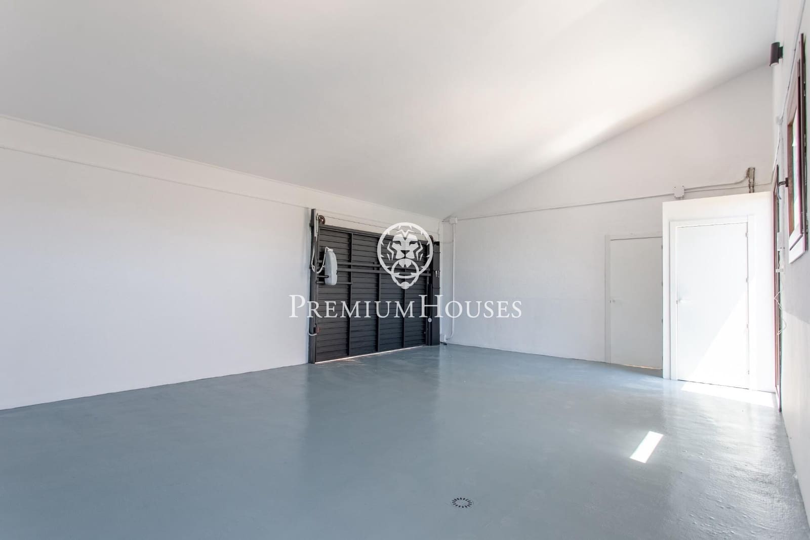 4 sypialnia Willa na sprzedaż w Arenys de Mar z basenem garażem - 1 150 000 € (Ref: 9205004)