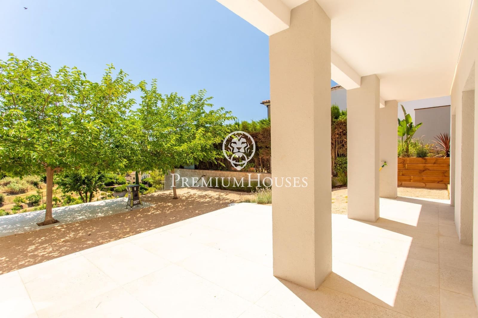 4 sypialnia Willa na sprzedaż w Arenys de Mar z basenem garażem - 1 150 000 € (Ref: 9205004)