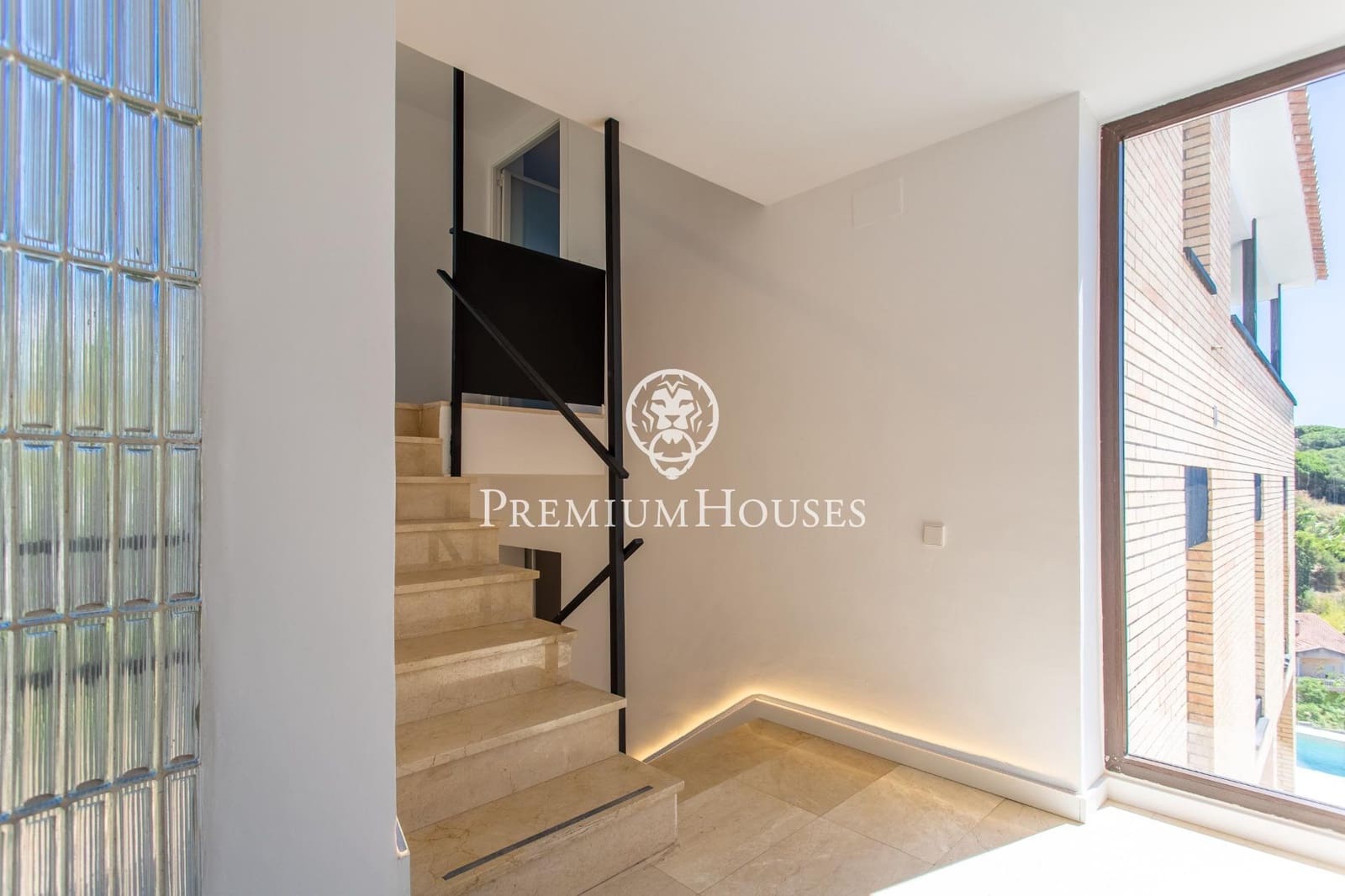 4 sypialnia Willa na sprzedaż w Arenys de Mar z basenem garażem - 1 150 000 € (Ref: 9205004)