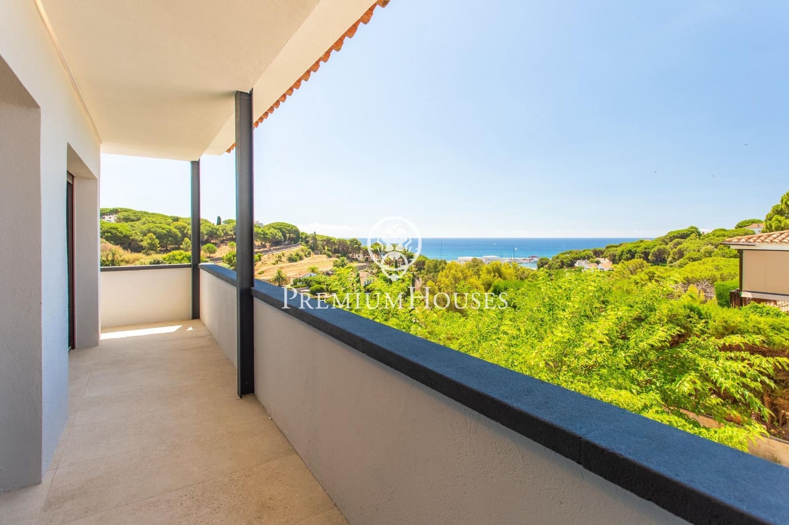 4 sypialnia Willa na sprzedaż w Arenys de Mar z basenem garażem - 1 150 000 € (Ref: 9205004)