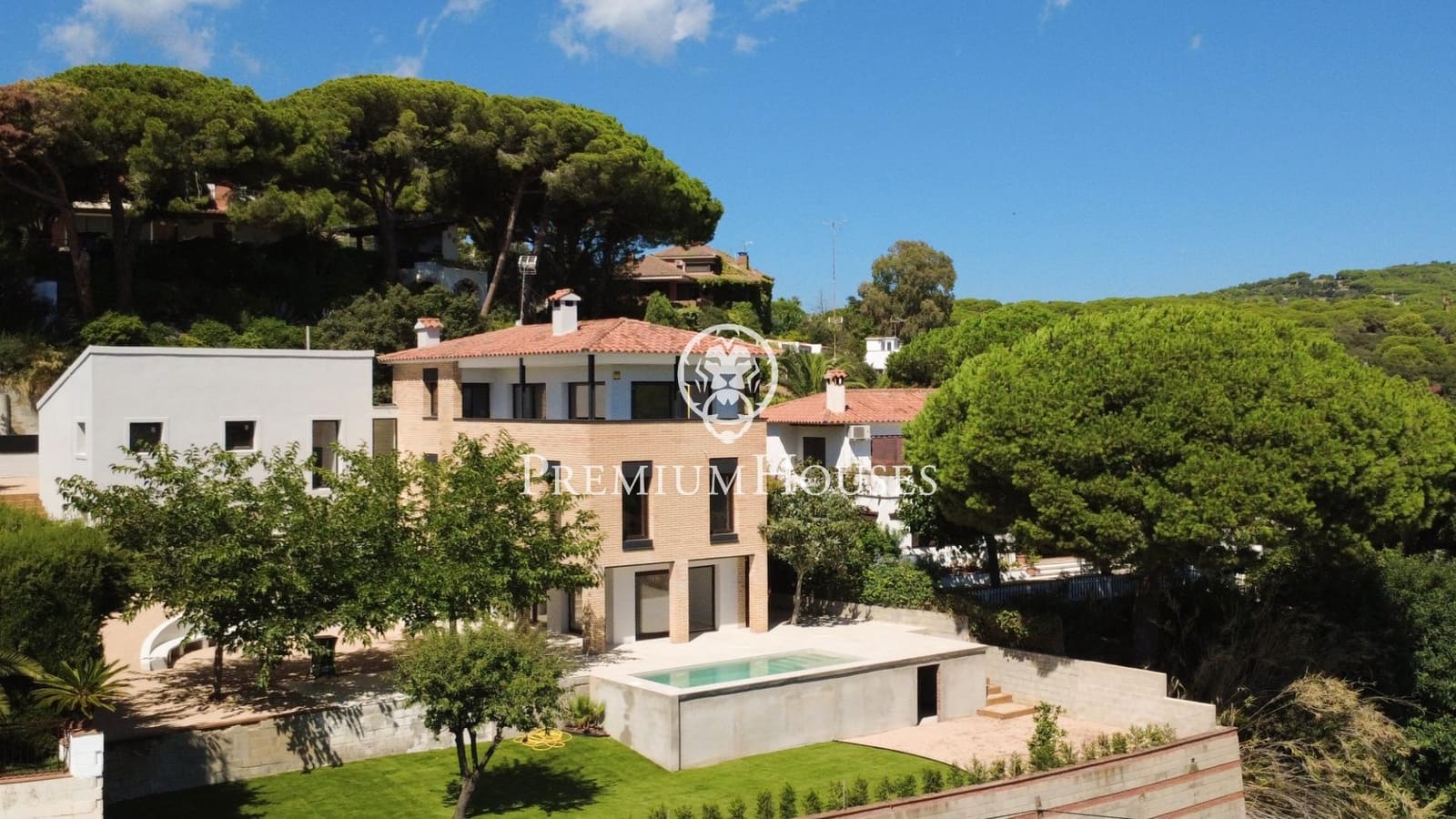 4 sypialnia Willa na sprzedaż w Arenys de Mar z basenem garażem - 1 150 000 € (Ref: 9205004)