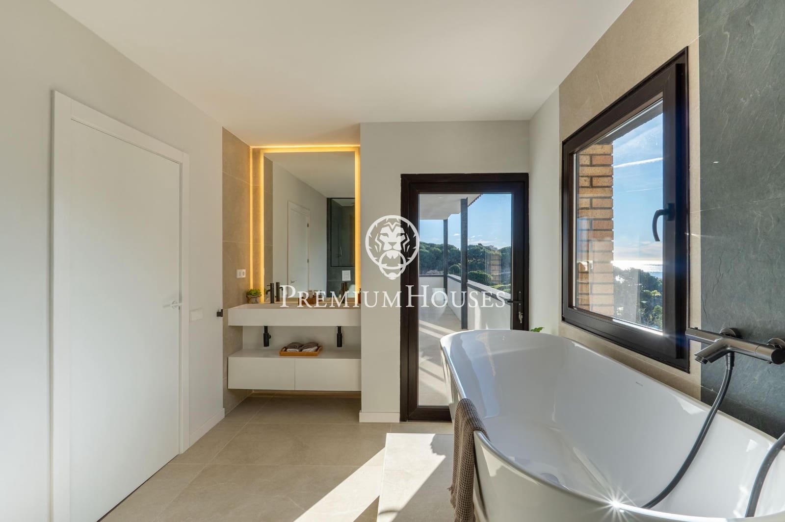 4 Zimmer Villa zu verkaufen in Arenys de Mar mit Pool Garage - 1.090.000 € (Ref: 9205004)