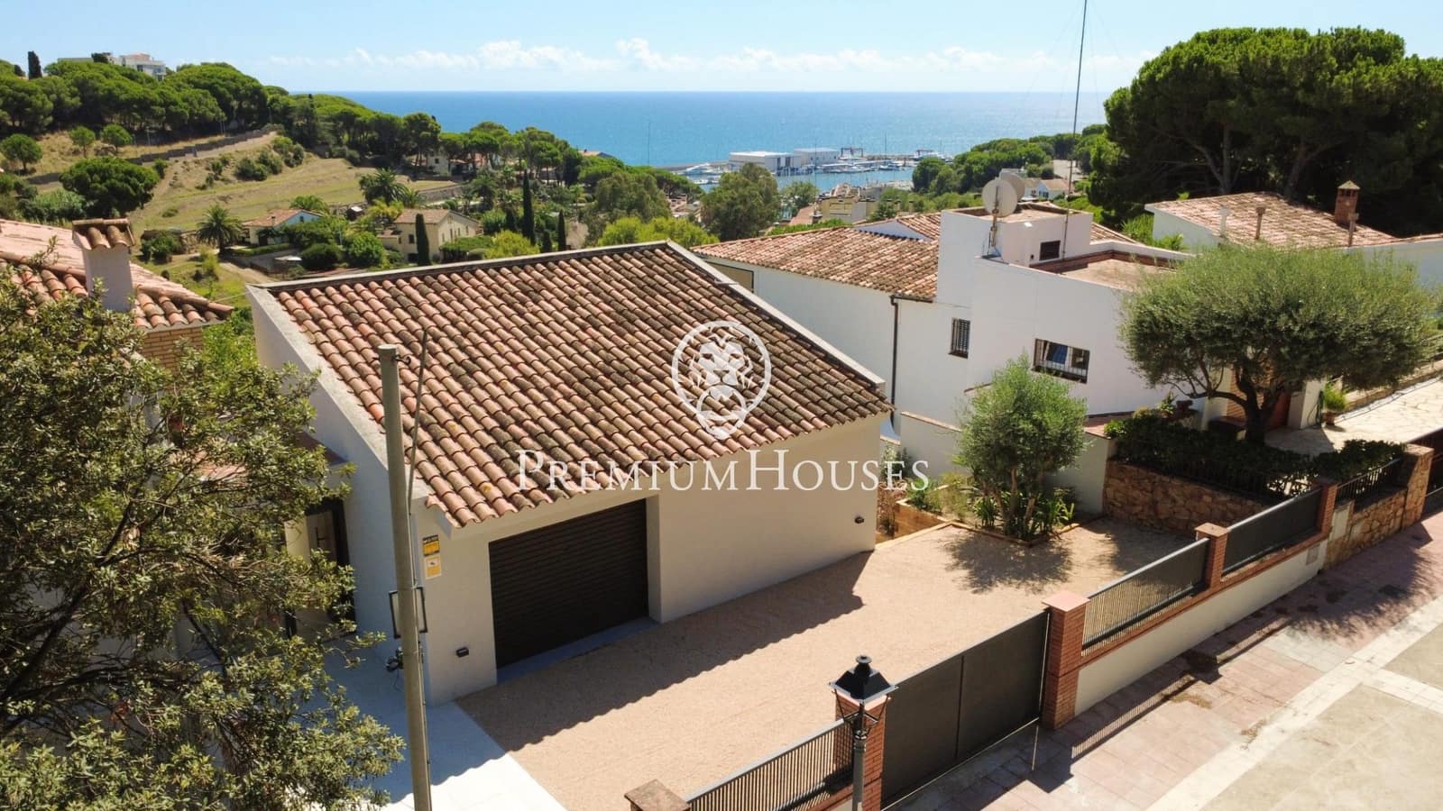4 Zimmer Villa zu verkaufen in Arenys de Mar mit Pool Garage - 1.090.000 € (Ref: 9205004)