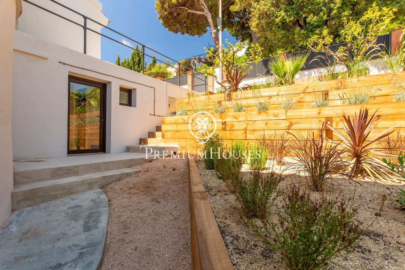 4 Zimmer Villa zu verkaufen in Arenys de Mar mit Pool Garage - 1.090.000 € (Ref: 9205004)