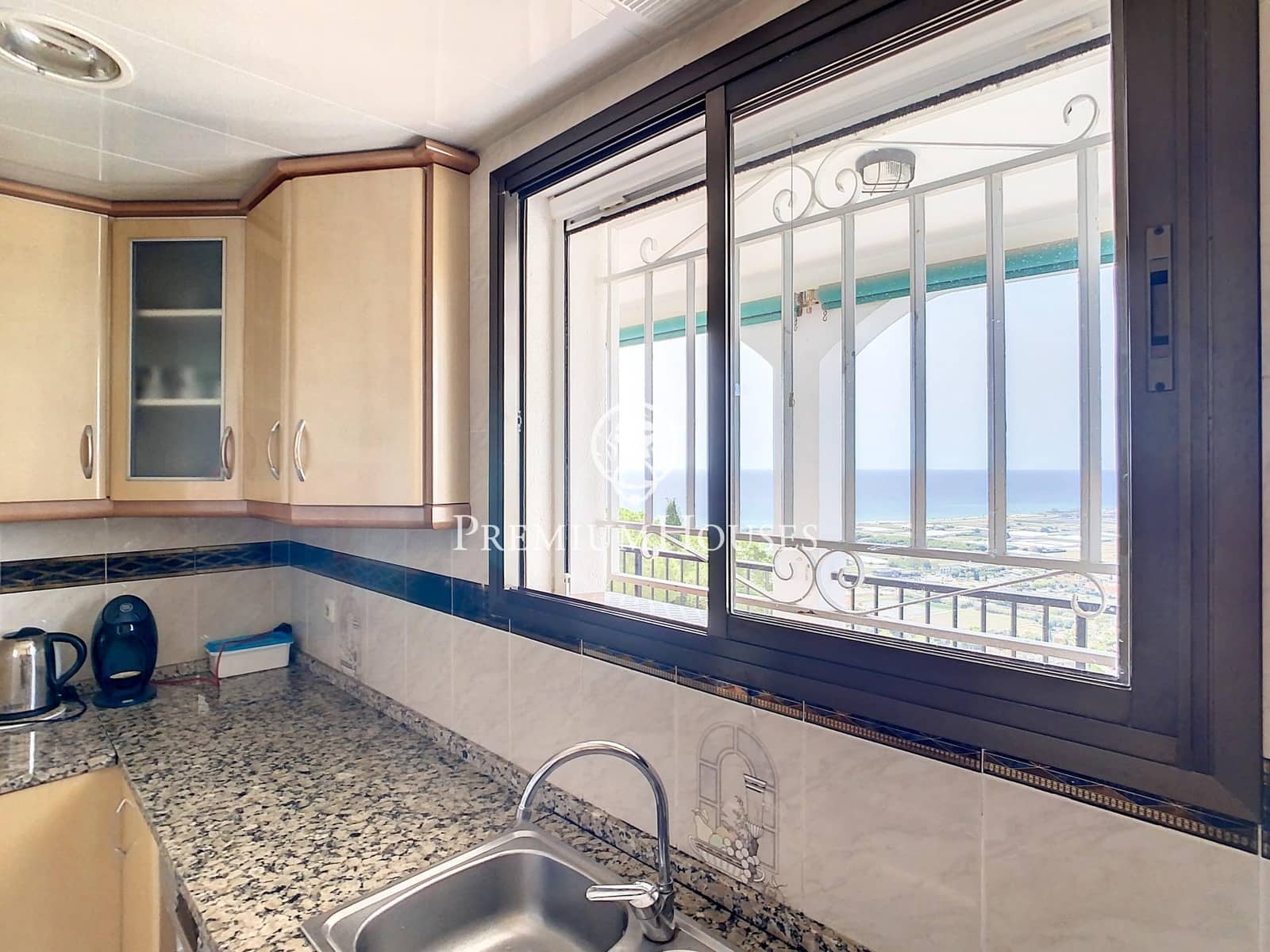 4 chambre Villa/Maison à vendre à Santa Susanna avec piscine - 360 000 € (Ref: 9205005)