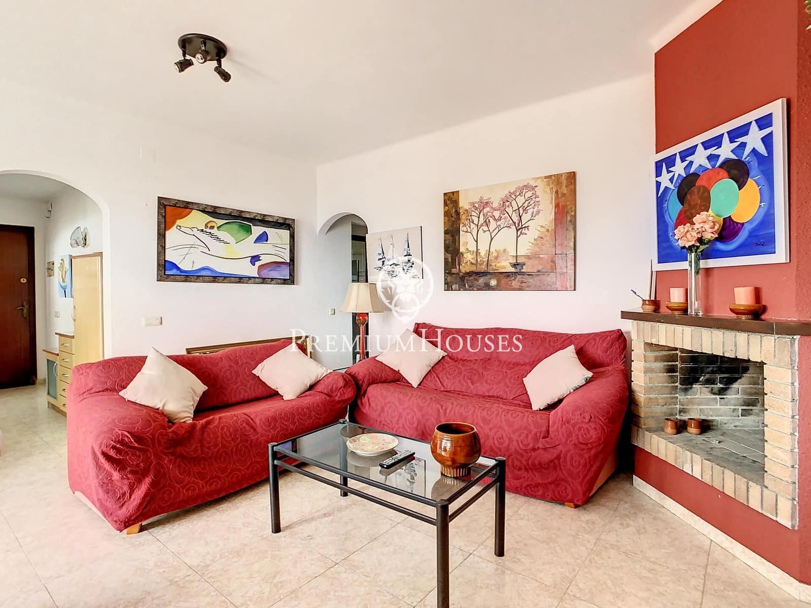 4 chambre Villa/Maison à vendre à Santa Susanna avec piscine - 360 000 € (Ref: 9205005)