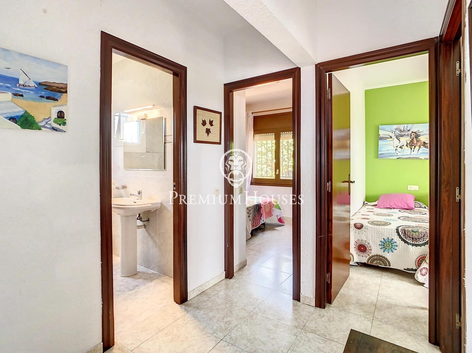 4 chambre Villa/Maison à vendre à Santa Susanna avec piscine - 360 000 € (Ref: 9205005)