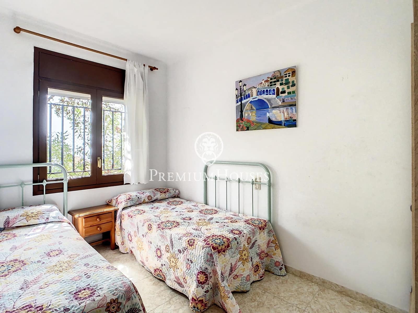 4 chambre Villa/Maison à vendre à Santa Susanna avec piscine - 360 000 € (Ref: 9205005)