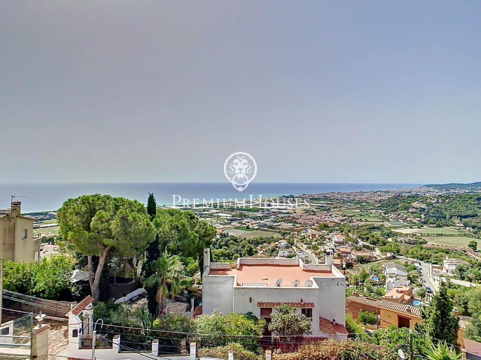 4 chambre Villa/Maison à vendre à Santa Susanna avec piscine - 360 000 € (Ref: 9205005)