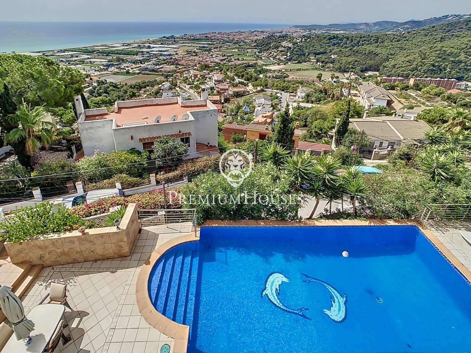 4 chambre Villa/Maison à vendre à Santa Susanna avec piscine - 360 000 € (Ref: 9205005)