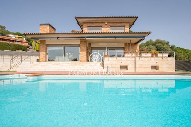 5 soverom Villa til salgs i Sant Vicenç de Montalt med svømmebasseng garasje - € 1 215 000 (Ref: 9205006)