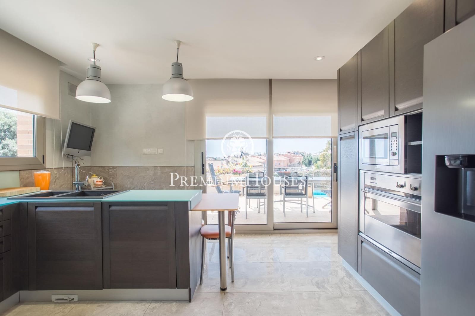 5 slaapkamer Villa te koop in Sant Vicenc de Montalt met zwembad garage - € 1.215.000 (Ref: 9205006)