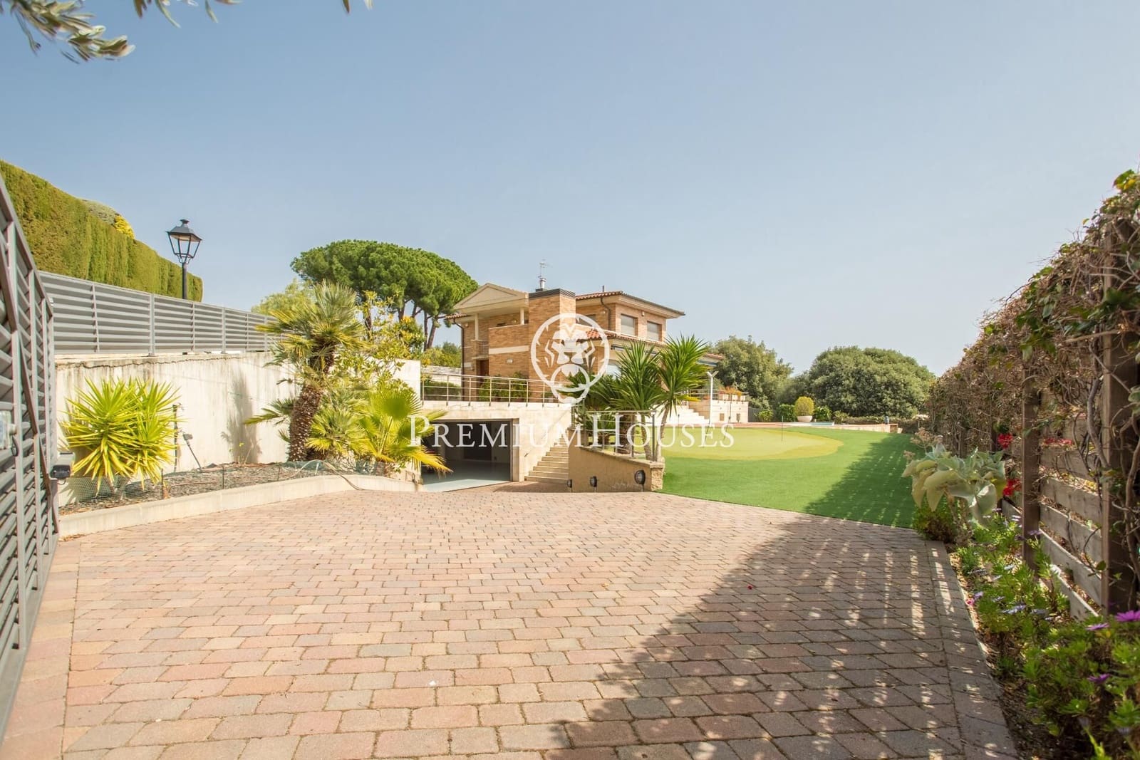 5 slaapkamer Villa te koop in Sant Vicenc de Montalt met zwembad garage - € 1.215.000 (Ref: 9205006)