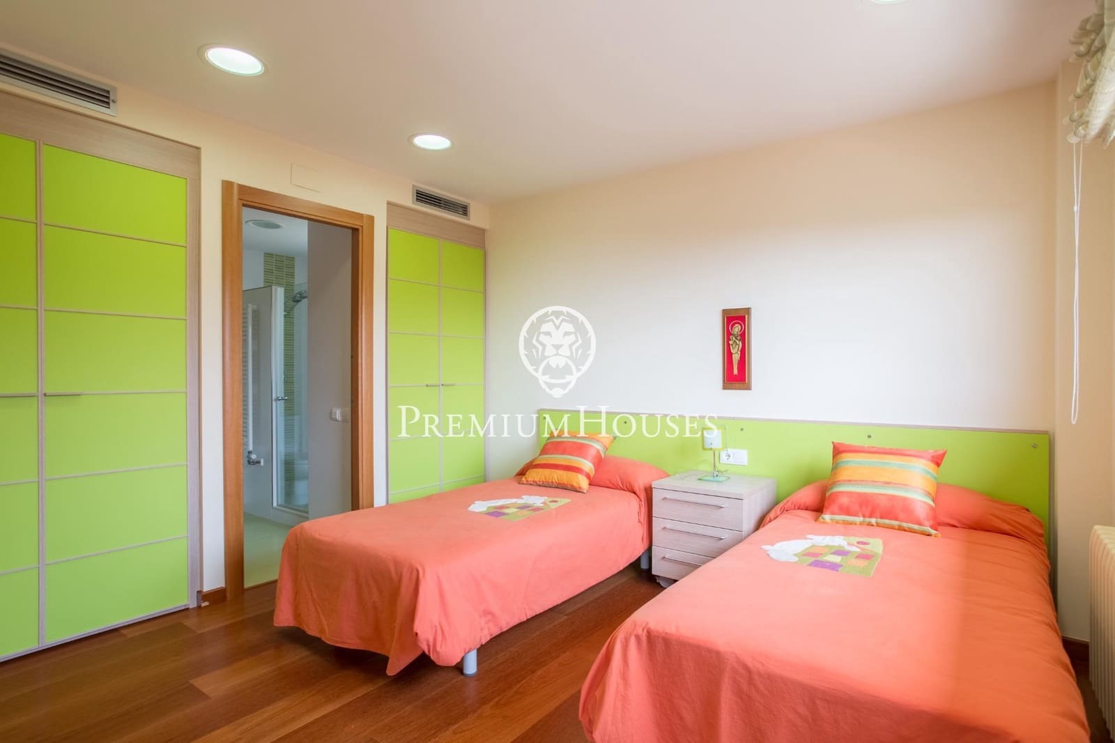 5 slaapkamer Villa te koop in Sant Vicenc de Montalt met zwembad garage - € 1.215.000 (Ref: 9205006)