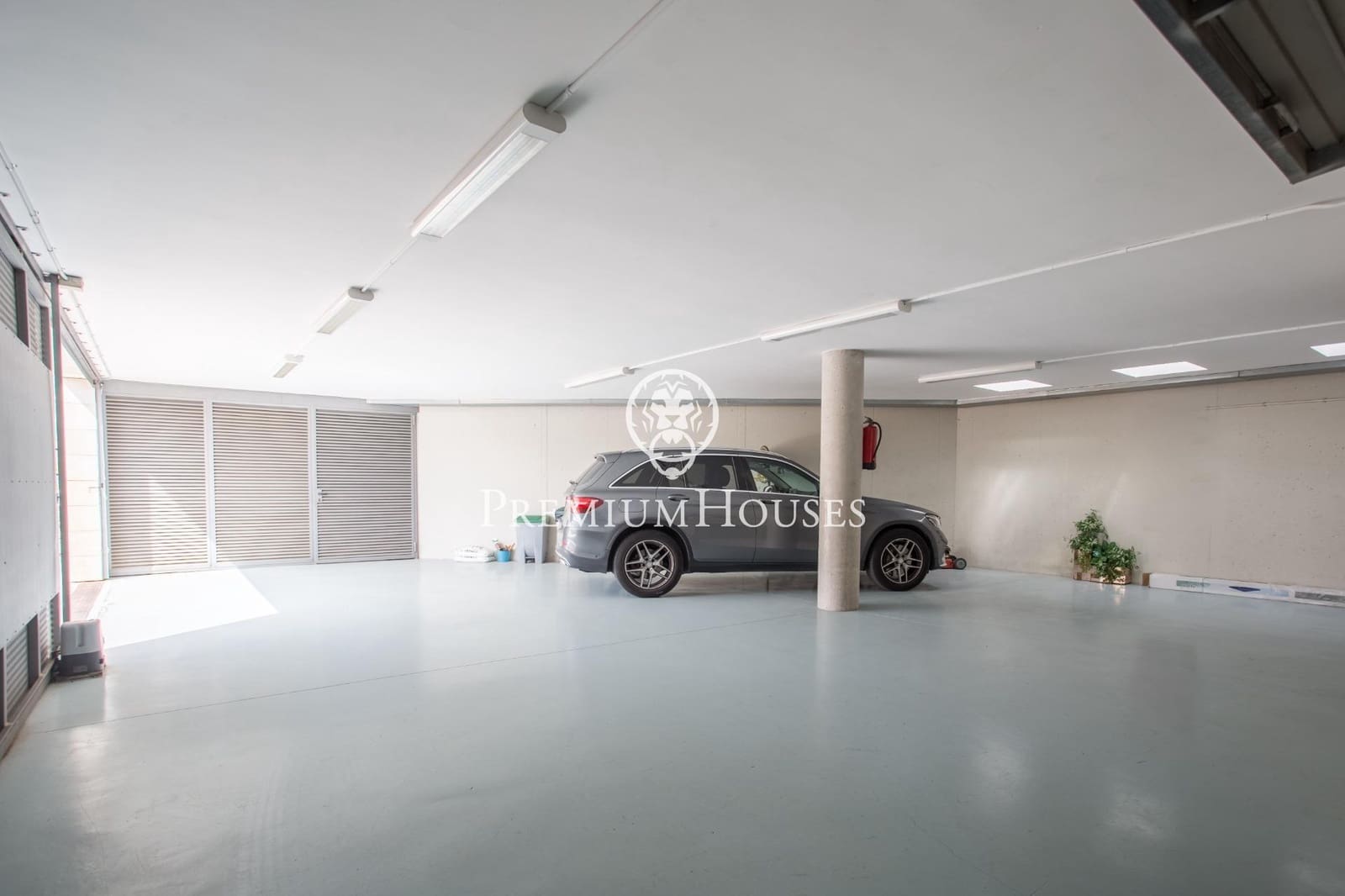 5 slaapkamer Villa te koop in Sant Vicenc de Montalt met zwembad garage - € 1.215.000 (Ref: 9205006)