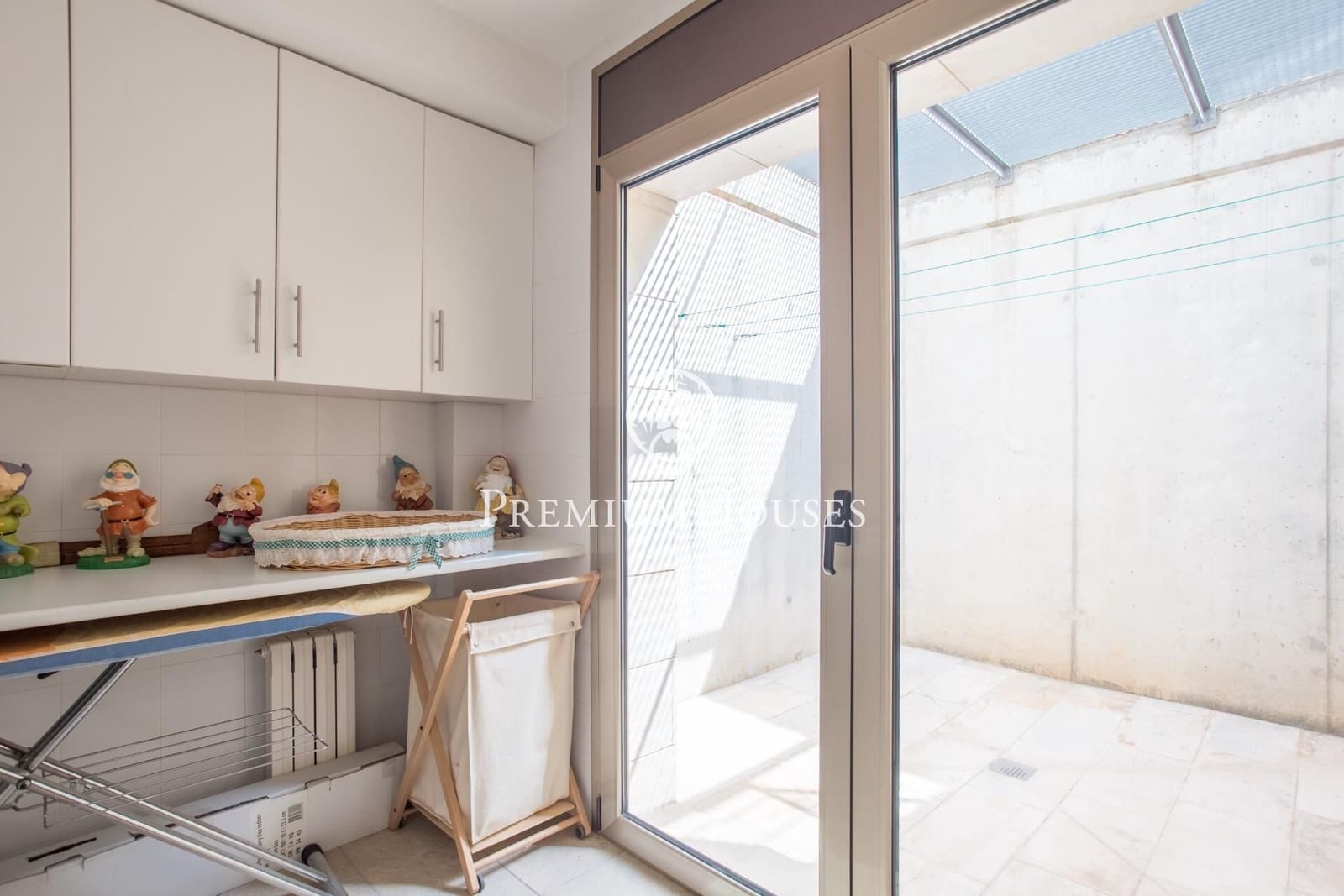 5 slaapkamer Villa te koop in Sant Vicenc de Montalt met zwembad garage - € 1.215.000 (Ref: 9205006)