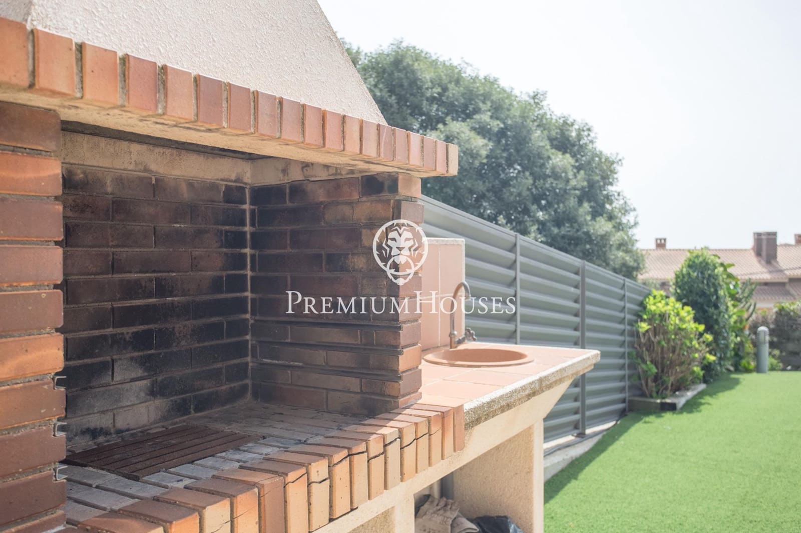 5 slaapkamer Villa te koop in Sant Vicenc de Montalt met zwembad garage - € 1.215.000 (Ref: 9205006)