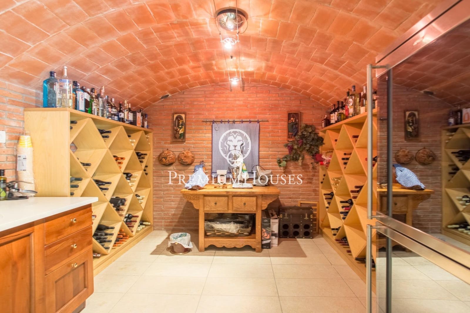 5 slaapkamer Villa te koop in Sant Vicenc de Montalt met zwembad garage - € 1.215.000 (Ref: 9205006)