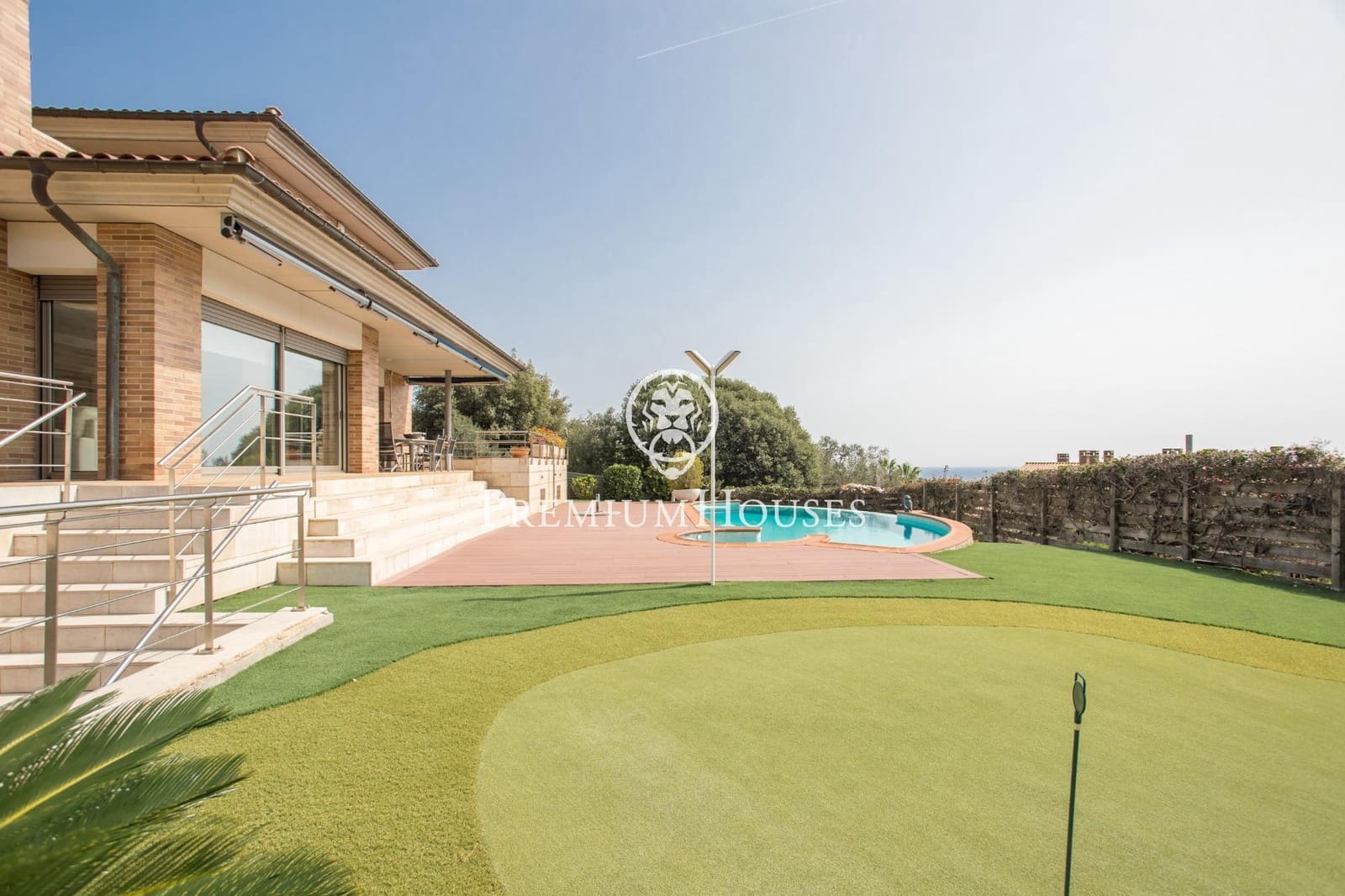 5 slaapkamer Villa te koop in Sant Vicenc de Montalt met zwembad garage - € 1.215.000 (Ref: 9205006)