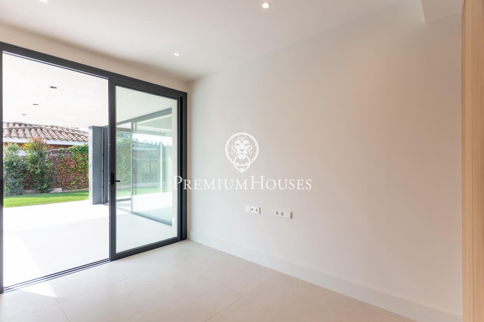 4 soveværelse Villa til salg i Sant Vicenc de Montalt med swimmingpool garage - € 1.150.000 (Ref: 9205007)