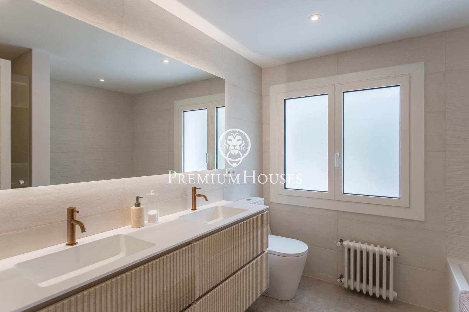 9 sypialnia Willa do wynajęcia w Sant Andreu de Llavaneres z basenem garażem - 15 000 € (Ref: 9205011)