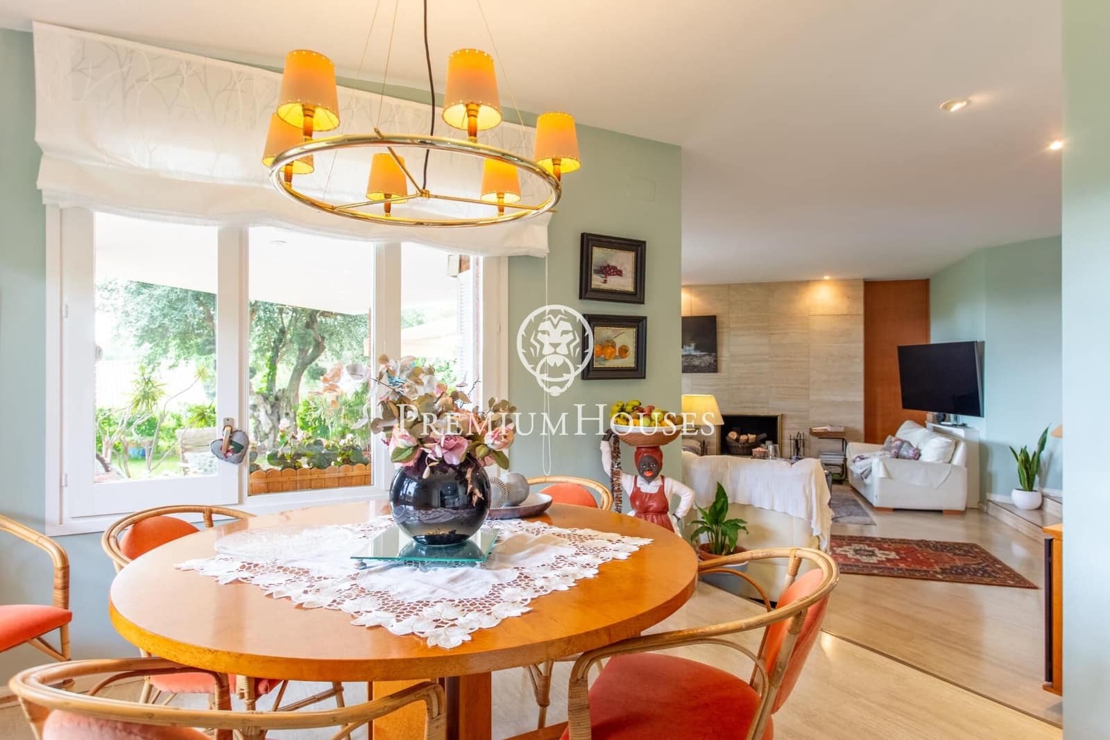 5 sypialnia Willa na sprzedaż w Sant Vicenc de Montalt z basenem garażem - 1 200 000 € (Ref: 9205012)