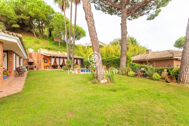 5 bedroom Villa for sale in Sant Vicenç de Montalt with pool garage - € 1,200,000 (Ref: 9205012)