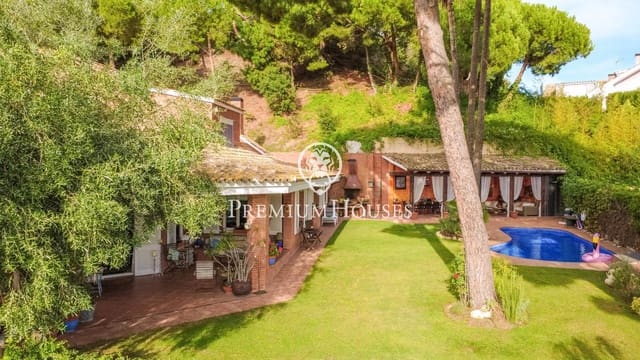 5 quarto Moradia para venda em Sant Vicenç de Montalt com piscina garagem - 1 200 000 € (Ref: 9205012)