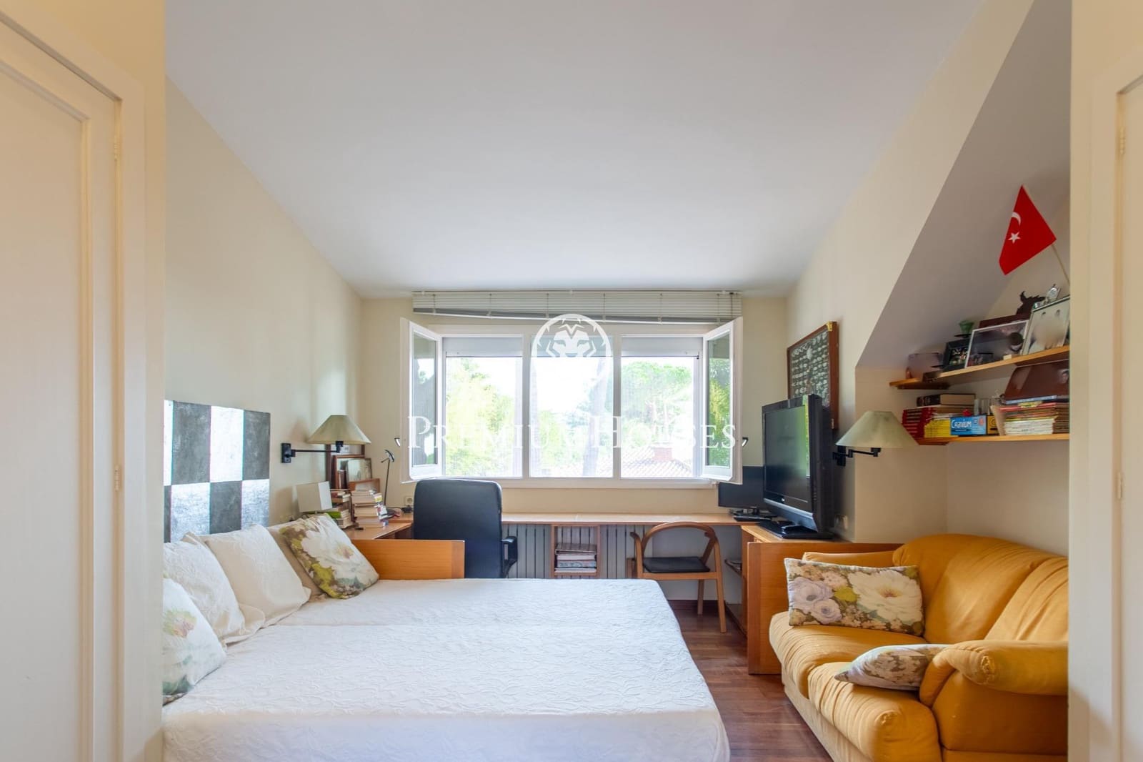 5 quarto Moradia para venda em Sant Vicenc de Montalt com piscina garagem - 1 200 000 € (Ref: 9205012)