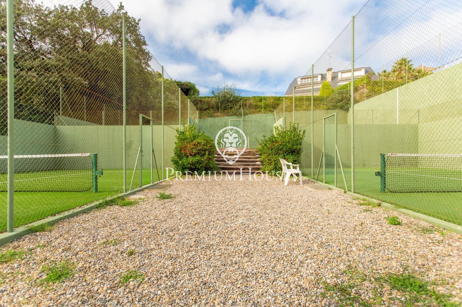 5 quarto Moradia para venda em Sant Vicenc de Montalt com piscina garagem - 1 200 000 € (Ref: 9205012)